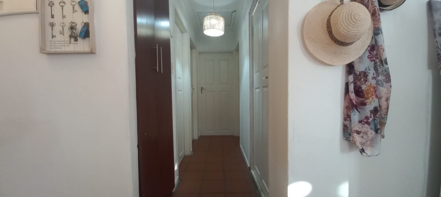 To Let 3 Bedroom Property for Rent in Wetton Western Cape